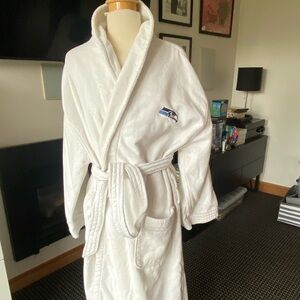 Luxurious White Bathrobe with Embroidered Seahawks Logo